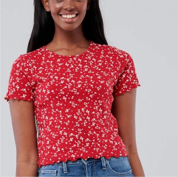 Hollister Y2K Red and White Floral Cropped Baby Tee 🌿 - Picture 7 of 10